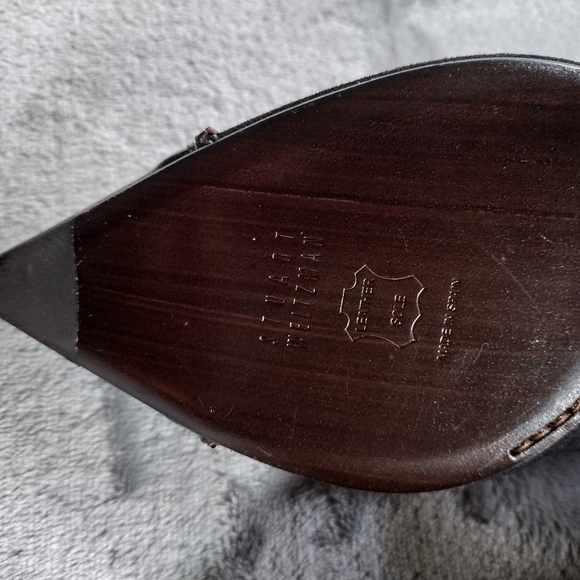 Stuart Weitzman Black Suede pointed patent leather toe with zipper detailing 6.5 - Picture 6 of 8